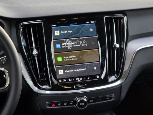 Volvo  V60 2.0 B3 Essential Edition | Heico | Trekhaak | Camera | Stuur/stoelverwarming ActivLease financial lease