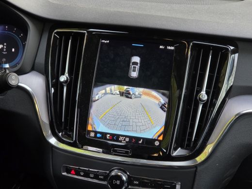 Volvo  V60 2.0 B3 Essential Edition | Heico | Trekhaak | Camera | Stuur/stoelverwarming ActivLease financial lease