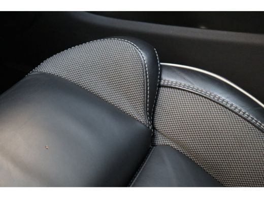 Volvo  V60 T6 350PK R-design Long Range | 360&ordm; | Getint Glas | Pilot Assist | Memory | Blis | 19'' ActivLease financial lease