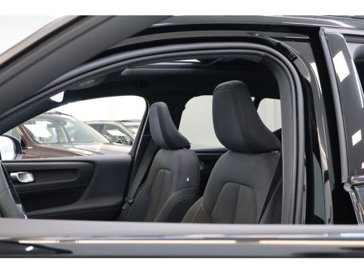 Volvo  XC40 231PK Ultimate Dark | Panoramadak | Trekhaak | 360 | Memory | HK Audio ActivLease financial lease