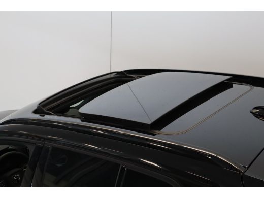 Volvo  XC40 231PK Ultimate Dark | Panoramadak | Trekhaak | 360 | Memory | HK Audio ActivLease financial lease