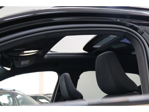 Volvo  XC40 231PK Ultimate Dark | Panoramadak | Trekhaak | 360 | Memory | HK Audio ActivLease financial lease