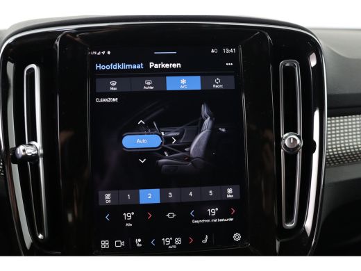 Volvo  XC40 Recharge P8 AWD R-Design | LED | Stoel/Stuurverwarming | Navi | Cruise Adaptive | LED | Camera | ... ActivLease financial lease