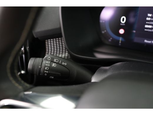 Volvo  XC40 Recharge P8 AWD R-Design | LED | Stoel/Stuurverwarming | Navi | Cruise Adaptive | LED | Camera | ... ActivLease financial lease