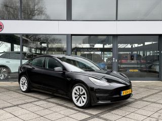 Tesla Model 3 Aut. Long Range Dual Motor AWD 75kWh | SoH 92% | Autopilot | Panorama | Leder |
