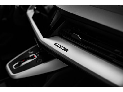 Audi Q4 e-tron 35 Launch edition 55 kWh ActivLease financial lease