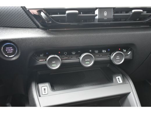 Citroën C4 1.2 Hybrid 145pk Collection DEMO-DEAL! 8 Jaar Garantie! | Stoelverwarming | Navigatie | Climate C... ActivLease financial lease