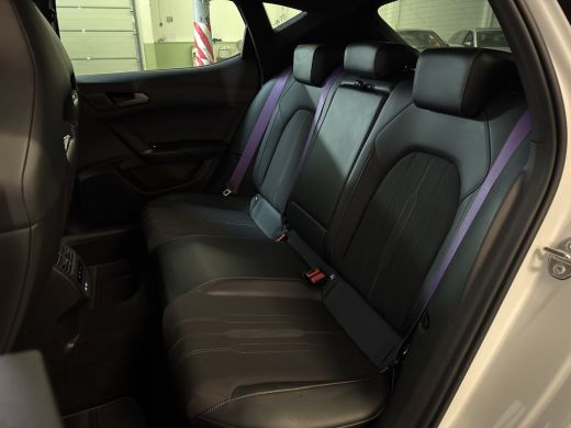 CUPRA Leon e-HYBRID 204PK DSG BUSINESS SPORT CARPLAY/KEYLESS/STUURVERW. ActivLease financial lease