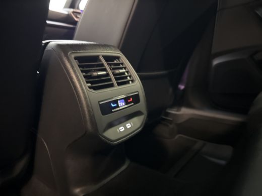 CUPRA Leon e-HYBRID 204PK DSG BUSINESS SPORT CARPLAY/KEYLESS/STUURVERW. ActivLease financial lease