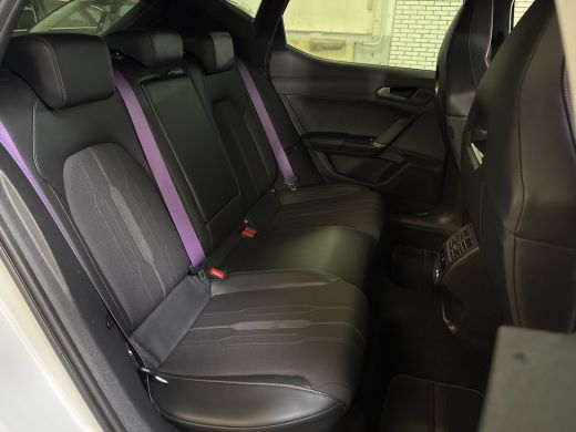 CUPRA Leon e-HYBRID 204PK DSG BUSINESS SPORT CARPLAY/KEYLESS/STUURVERW. ActivLease financial lease