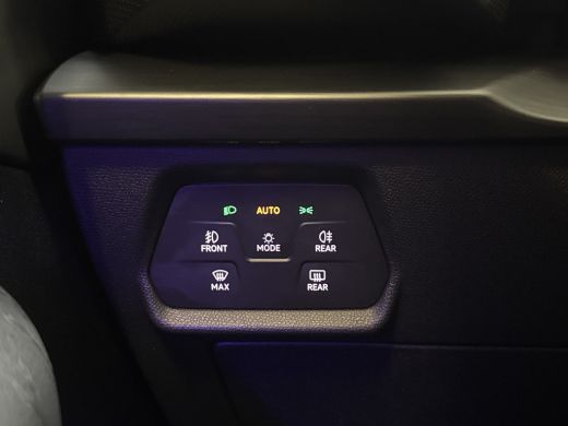 CUPRA Leon e-HYBRID 204PK DSG BUSINESS SPORT CARPLAY/KEYLESS/STUURVERW. ActivLease financial lease