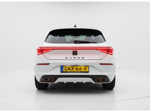 CUPRA Leon e-HYBRID 204PK DSG BUSINESS SPORT CARPLAY/KEYLESS/STUURVERW. ActivLease financial lease