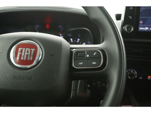 Fiat Dobl&ograve; 1.5 BlueHDi | 102PK | 3 Zits | Airco | Cruise | Camera | Carplay | Trekhaak | Navi ActivLease financial lease
