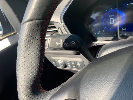 Ford Kuga 2.5 PHEV ST-Line | NL auto ! | Lage km stand ! | Airco | 360 Camera | Adaptieve Cruise | Keyless ... ActivLease financial lease