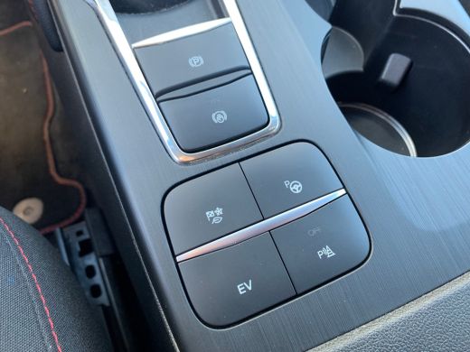 Ford Kuga 2.5 PHEV ST-Line | NL auto ! | Lage km stand ! | Airco | 360 Camera | Adaptieve Cruise | Keyless ... ActivLease financial lease