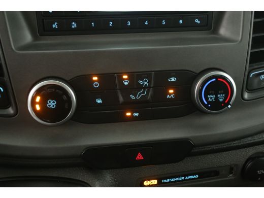 Ford Transit Custom 2.0 TDCI L2H1 | Airco | Cruise | 3 Zits | Parkeersens. | Trekh. | Achterklep ActivLease financial lease
