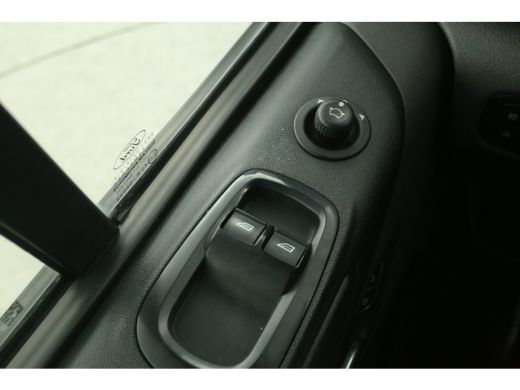 Ford Transit Custom 2.0 TDCI L2H1 | Airco | Cruise | 3 Zits | Parkeersens. | Trekh. | Achterklep ActivLease financial lease