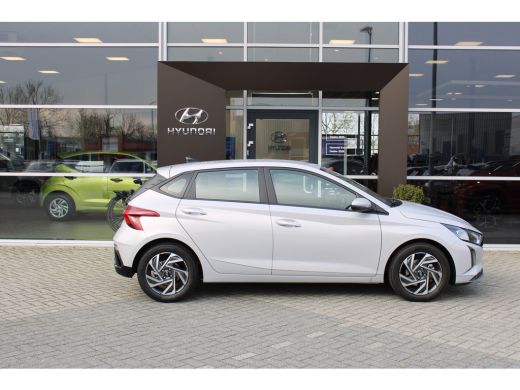 Hyundai i20 1.0 T-GDI Comfort | Automaat | Airco | Cruise Control | Apple Carplay | Lane Assist | | Achteruit... ActivLease financial lease