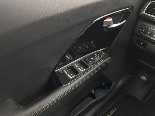 Kia Niro 1.6 GDi Hybrid ExecutiveLine Eco-Hybrid (INCL-BTW) Aut. *LEATHER-FABRIC | NAVI-FULLMAP | KEYLESS ... ActivLease financial lease