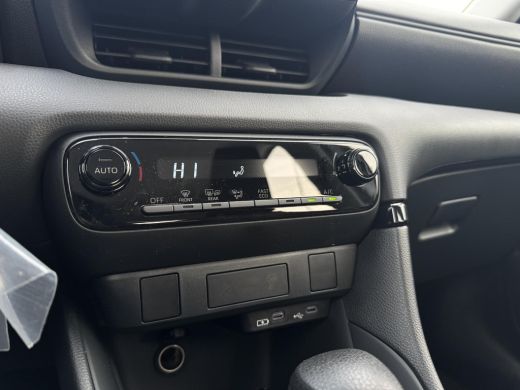 Mazda 2 Hybrid Hybrid 1.5 Prime-line | Private lease vanaf &euro;359,- | Climate control | Achteruitrijcamera | Adapt... ActivLease financial lease