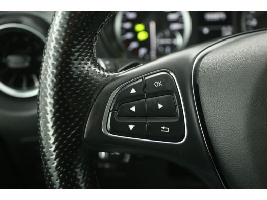 Mercedes-Benz Vito 114 CDI Lang | Aut. | Airco | Adap. Cruise | Camera | 3 Zits | Trekhaak | Carplay | Navi ActivLease financial lease
