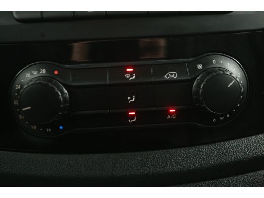 Mercedes-Benz Vito 114 CDI Lang | Aut. | Airco | Adap. Cruise | Camera | 3 Zits | Trekhaak | Carplay | Navi ActivLease financial lease