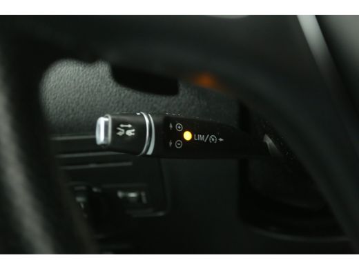 Mercedes-Benz Vito 114 CDI Lang | Aut. | Airco | Adap. Cruise | Camera | 3 Zits | Trekhaak | Carplay | Navi ActivLease financial lease