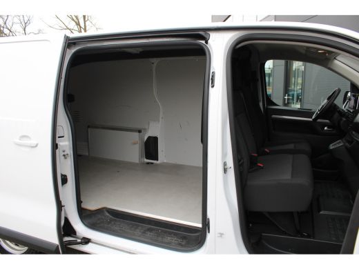 Opel Vivaro 2.0 HDI 180pk EAT8 L3 | Automaat | Navigatie | 3-Zits | Long | Climate control | Stuurverwarming ... ActivLease financial lease
