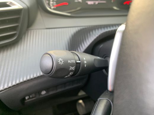 Peugeot 208 1.2 PureTech Allure Airco | AppleCarplay/ Android Auto | Camera | Cruise Control | DAB | LMV 16" ... ActivLease financial lease