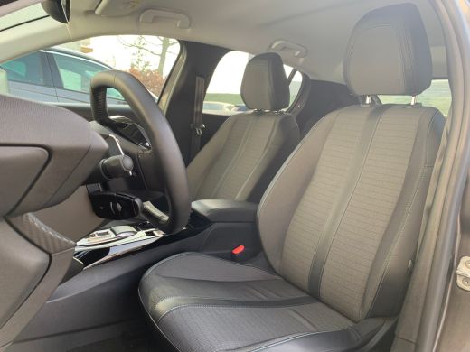 Peugeot 208 1.2 PureTech Allure Airco | AppleCarplay/ Android Auto | Camera | Cruise Control | DAB | LMV 16" ... ActivLease financial lease