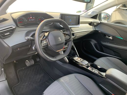 Peugeot 208 1.2 PureTech Allure Airco | AppleCarplay/ Android Auto | Camera | Cruise Control | DAB | LMV 16" ... ActivLease financial lease