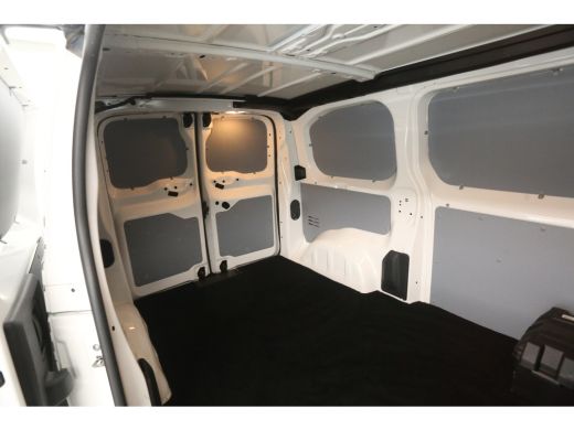 Peugeot Expert 2.0 BlueHDI 122PK L2H1 | Aut. | Clima | Camera | 3 Zits | Carplay | Stoelverw. | Parkeersens. ActivLease financial lease