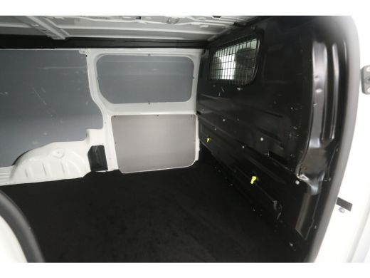 Peugeot Expert 2.0 BlueHDI 145PK L3H1 | Airco | Cruise | 3 Zits | Parkeersens. ActivLease financial lease