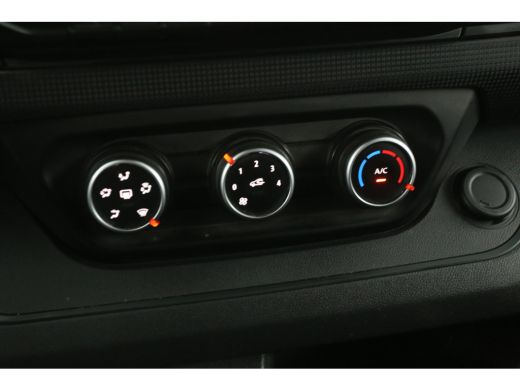 Renault Trafic 2.0 dCi L2H1 | Airco | Cruise | Trekhaak | Carplay | Parkeersens. ActivLease financial lease