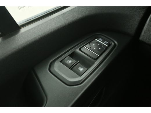 Renault Trafic 2.0 dCi L2H1 | Airco | Cruise | Trekhaak | Carplay | Parkeersens. ActivLease financial lease