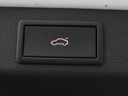 Skoda Superb 1.4 TSI iV Laurin & Klement | Panoramadak | Stoelventilatie | Leder | Trekhaak | Canton Sound | V... ActivLease financial lease