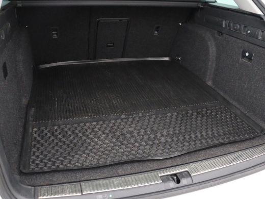 Skoda Superb 1.4 TSI iV Laurin & Klement | Panoramadak | Stoelventilatie | Leder | Trekhaak | Canton Sound | V... ActivLease financial lease