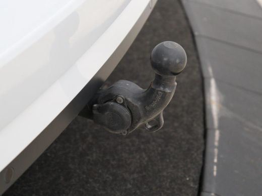 Skoda Superb 1.4 TSI iV Laurin & Klement | Panoramadak | Stoelventilatie | Leder | Trekhaak | Canton Sound | V... ActivLease financial lease