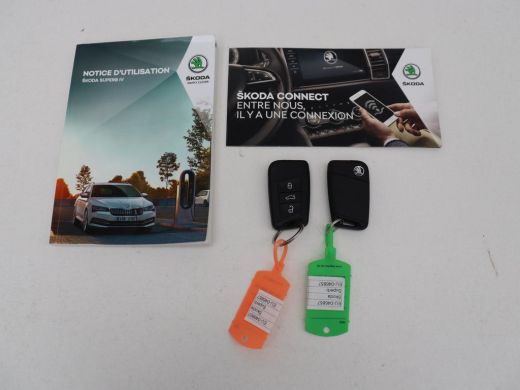 Skoda Superb 1.4 TSI iV Laurin & Klement | Panoramadak | Stoelventilatie | Leder | Trekhaak | Canton Sound | V... ActivLease financial lease