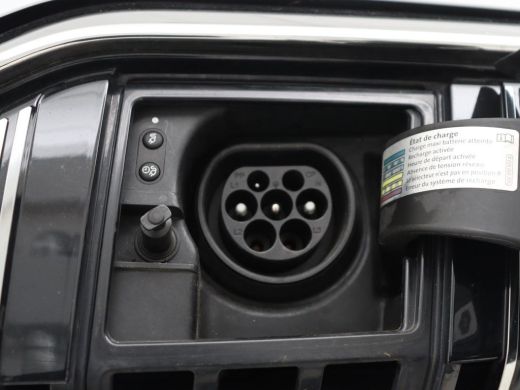 Skoda Superb 1.4 TSI iV Laurin & Klement | Panoramadak | Stoelventilatie | Leder | Trekhaak | Canton Sound | V... ActivLease financial lease