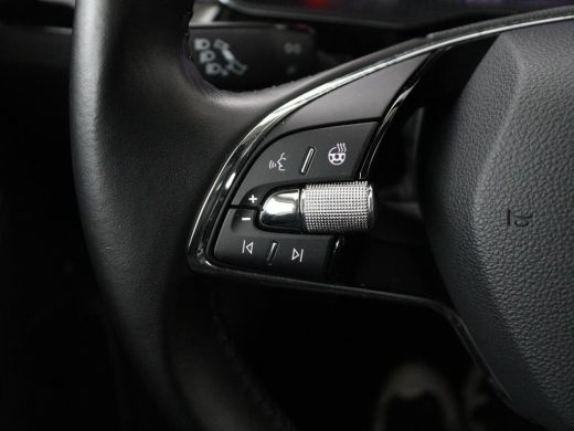 Skoda Superb 1.4 TSI iV Laurin & Klement | Panoramadak | Stoelventilatie | Leder | Trekhaak | Canton Sound | V... ActivLease financial lease