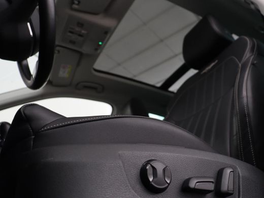 Skoda Superb 1.4 TSI iV Laurin & Klement | Panoramadak | Stoelventilatie | Leder | Trekhaak | Canton Sound | V... ActivLease financial lease