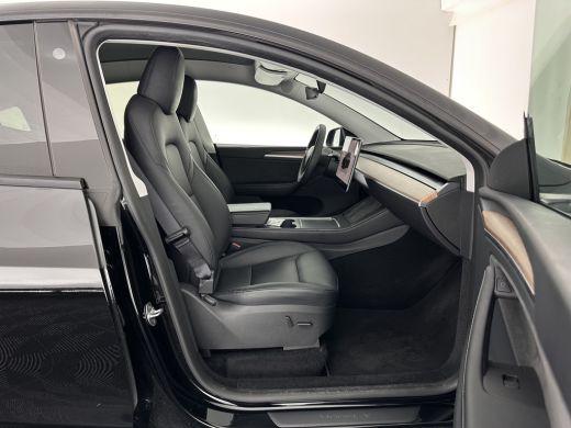 Tesla Model Y RWD 58 kWh [ 3-Fase-11kW ] {SOH-93%} (INCL-BTW) Aut. *HEATPUMP | PANO | LEATHER | AUTO-PILOT | NA... ActivLease financial lease