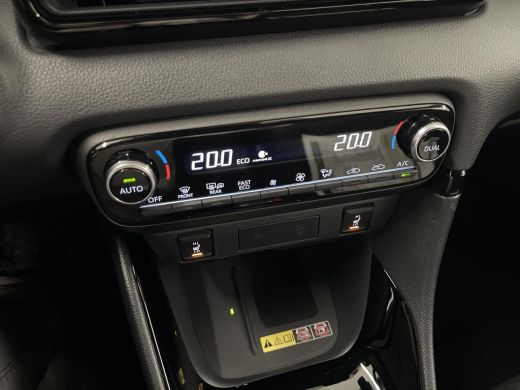 Toyota Yaris 1.5 Hybrid 130 Executive ActivLease financial lease