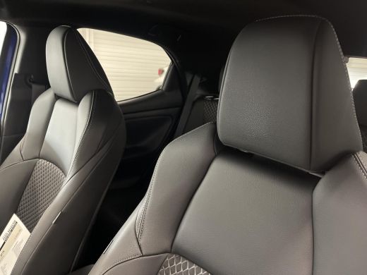 Toyota Yaris 1.5 Hybrid 130 Executive ActivLease financial lease