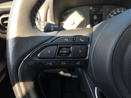 Toyota Yaris 1.5 Hybrid Dynamic Edition | Apple CarPlay | Stoel+Stuurverwarming | Rijklaar incl. garantie | ActivLease financial lease