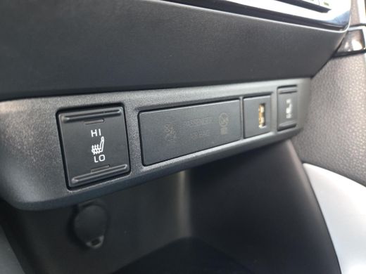 Toyota Yaris 1.5 Hybrid Dynamic Edition | Apple CarPlay | Stoel+Stuurverwarming | Rijklaar incl. garantie | ActivLease financial lease