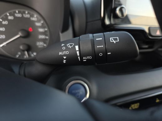 Toyota Yaris 1.5 Hybrid Dynamic Edition | Apple CarPlay | Stoel+Stuurverwarming | Rijklaar incl. garantie | ActivLease financial lease