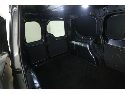 Volkswagen Caddy 2.0 TDI 123PK | Aut. | Airco | Cruise | Carplay | Trekhaak | Stoelverw. | Parkeersens. ActivLease financial lease