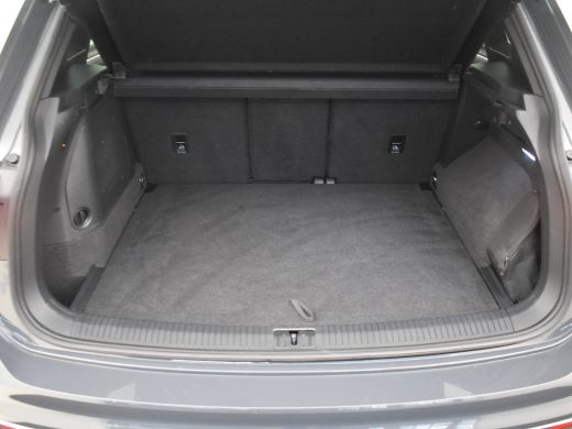 Volkswagen Tiguan 1.4 TSI eHybrid R-Line Business+ 245pk | TREKHAAK | CAMERA | STOELVERW. | NVAIGATIE | ADAPT. CRUI... ActivLease financial lease